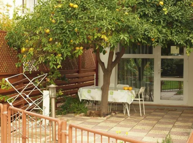 Moon-light Studio Penzion Larnaca